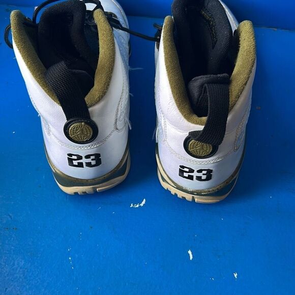 Nike Air Jordan 9 IX Retro Statue Men’s Size 10.5 Sneakers  White Olive 302370-1 - Picture 5 of 6